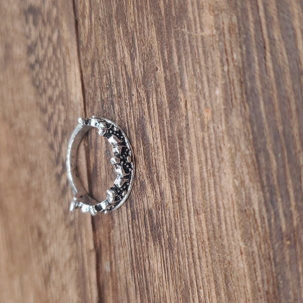 Mid knuckle ring size 2‎ R368